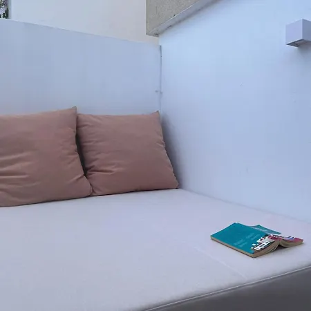 Jurel, Comodo Estudio Junto Al Mar * Punta Mujeres